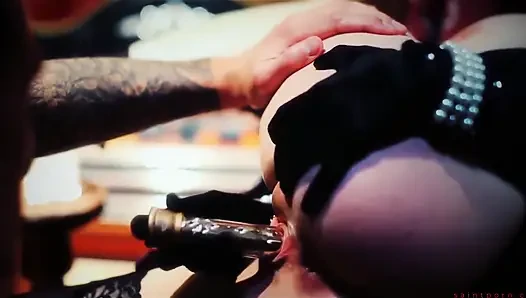 Sasha rose dicrot di muka