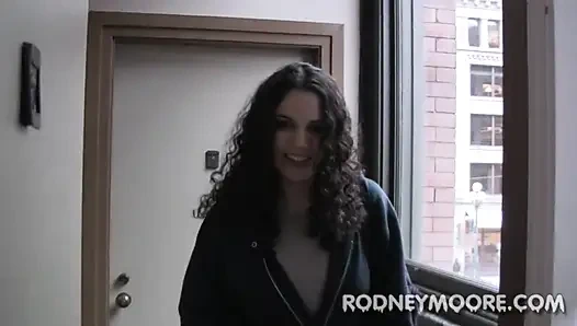 Zayda si cewek mungil dientot di pantat dan nyepong kontol