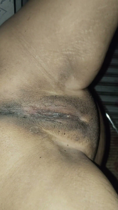 今天我很开心，我女朋友和我继兄也很开心。 | 短片 1