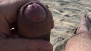 Eu na praia de nudismo