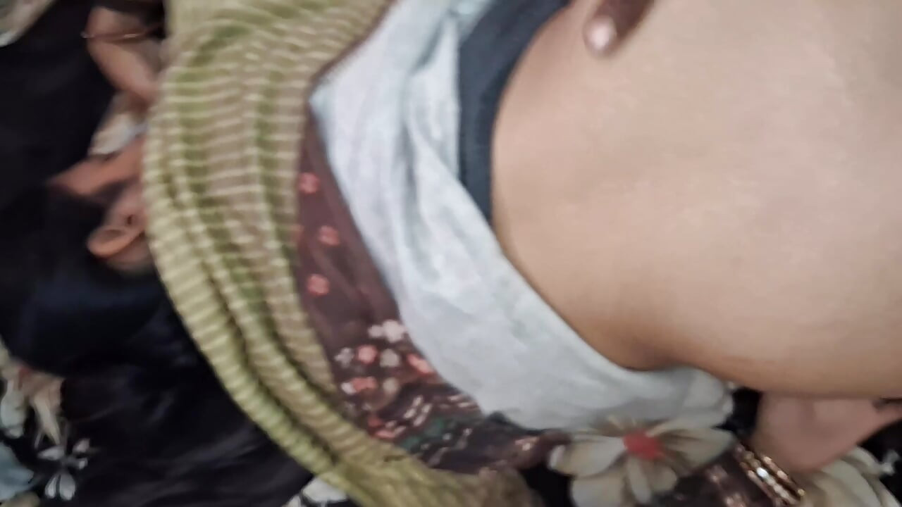 कमरे के मालिक भैया ने किराए की लड़की को अपने xxx वीडियो में चोदा, भारतीय सौतेली बहन जीजा के साथ कम चुदाई में