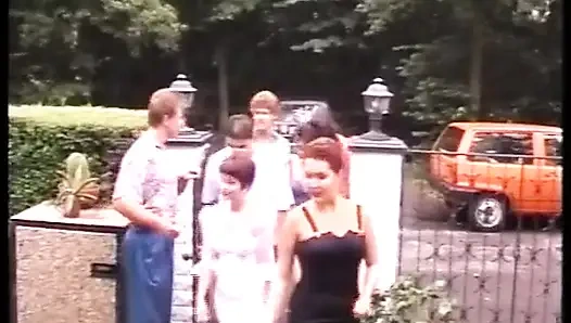 German Slut Got Her Tight Anal Hole Penetrated