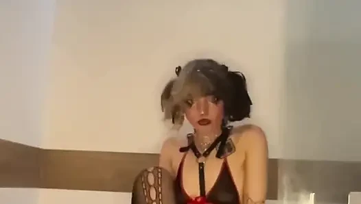 Cewek imut ini pamer memeknya sendirian di kamar mandi