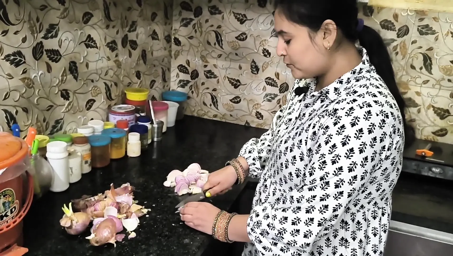 Puja Bhabhi 性爱博客第 2 集 2025 年 12 月