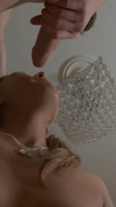 El linge clitorisul ei excitat Ca Luzyh T primește că pizda dulce deget futut! | Clipul 1