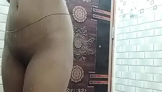Duş seks videosu desi kız duş alıyor ve güzel amını gösteriyor xxx