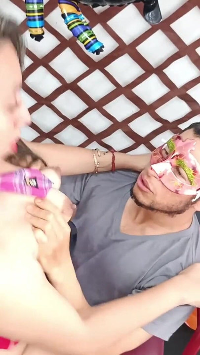 Saya memanggil pelacur Colombia pada hari jadi saya dan dia memberikan saya perkhidmatan yang hebat | Klip 2