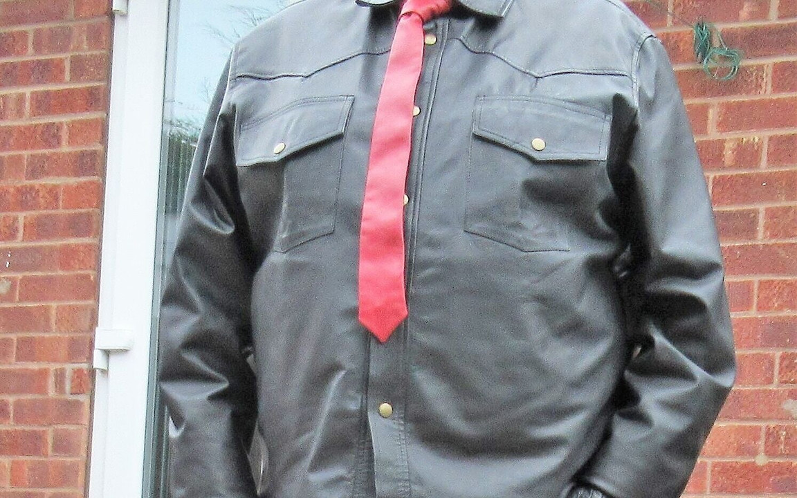 Potpuno kožno obučen