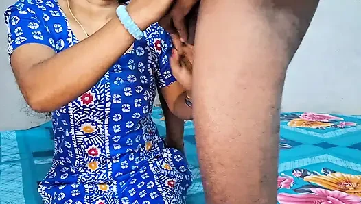 Jika Anda belum melihat video Lily, tonton sekarang. Kakak tirinya menyetubuhinya dengan kontol yang sangat keras.