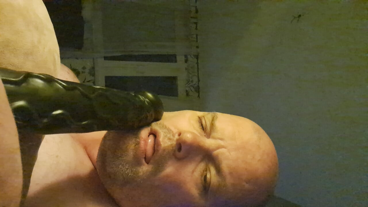 The slut anal unplugged and fucked again with the dildo and plugged again