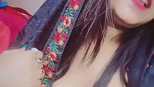 Marathi aunty big boobs