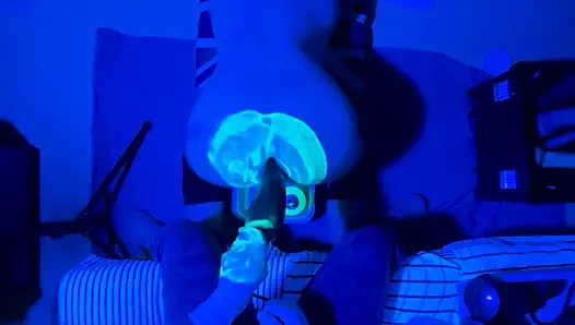 Ultraviyole yumruk sokma