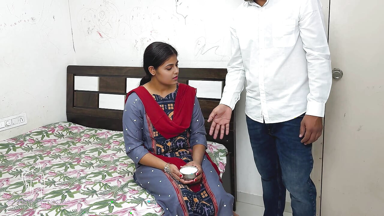 Komal's Neighbour Came to Ask for Sugar, but May Had Gone to the Toilet