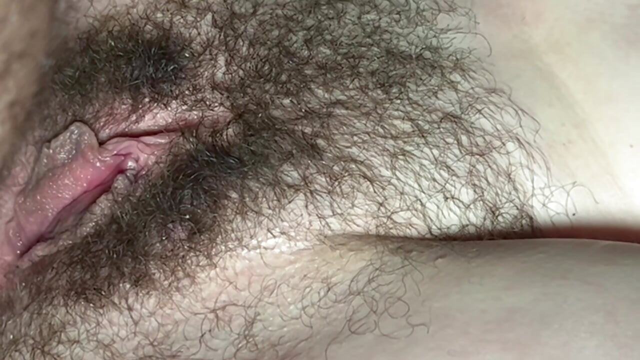 Oh mon dieu, ce n’est pas le bon trou !!! Papa, il est trop grand pour mon cul !! Un éjaculation anale incroyable !!!!!