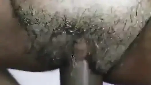 Büyük zenci yarağı ıslak şişman amcığımı sikiyor yüksek sesle inliyor çığlık çığlığa orgazm