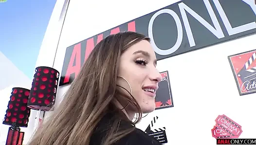 Nadia vazgeçiyor