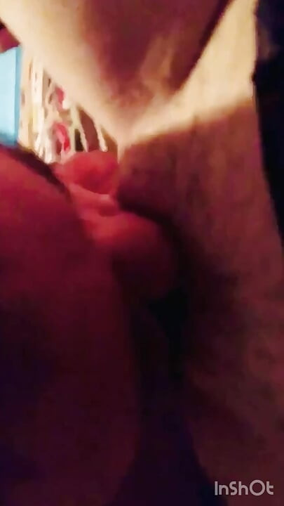 Sexybrunnette22 adora um pau curvado