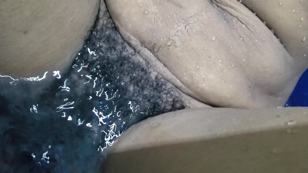 Pouring Rain Homemade Sex, Hot Wife Big Pussy & Hairy Pussy Close up Carrying