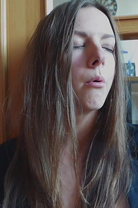Rebeka Ruby That Moment