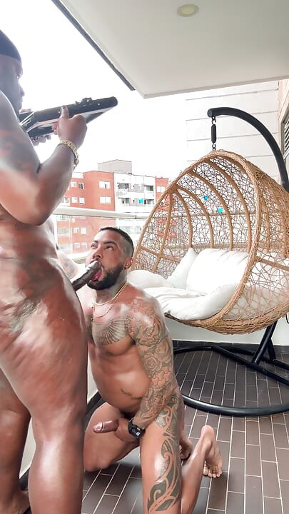 Colombian Body Builder Flip Fucking with Big Black Cock American Zaddy