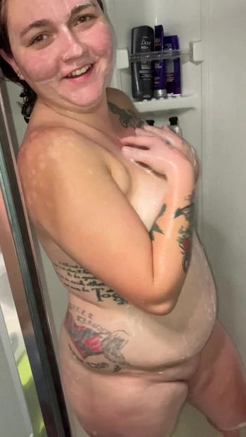 Hot Milf tit play