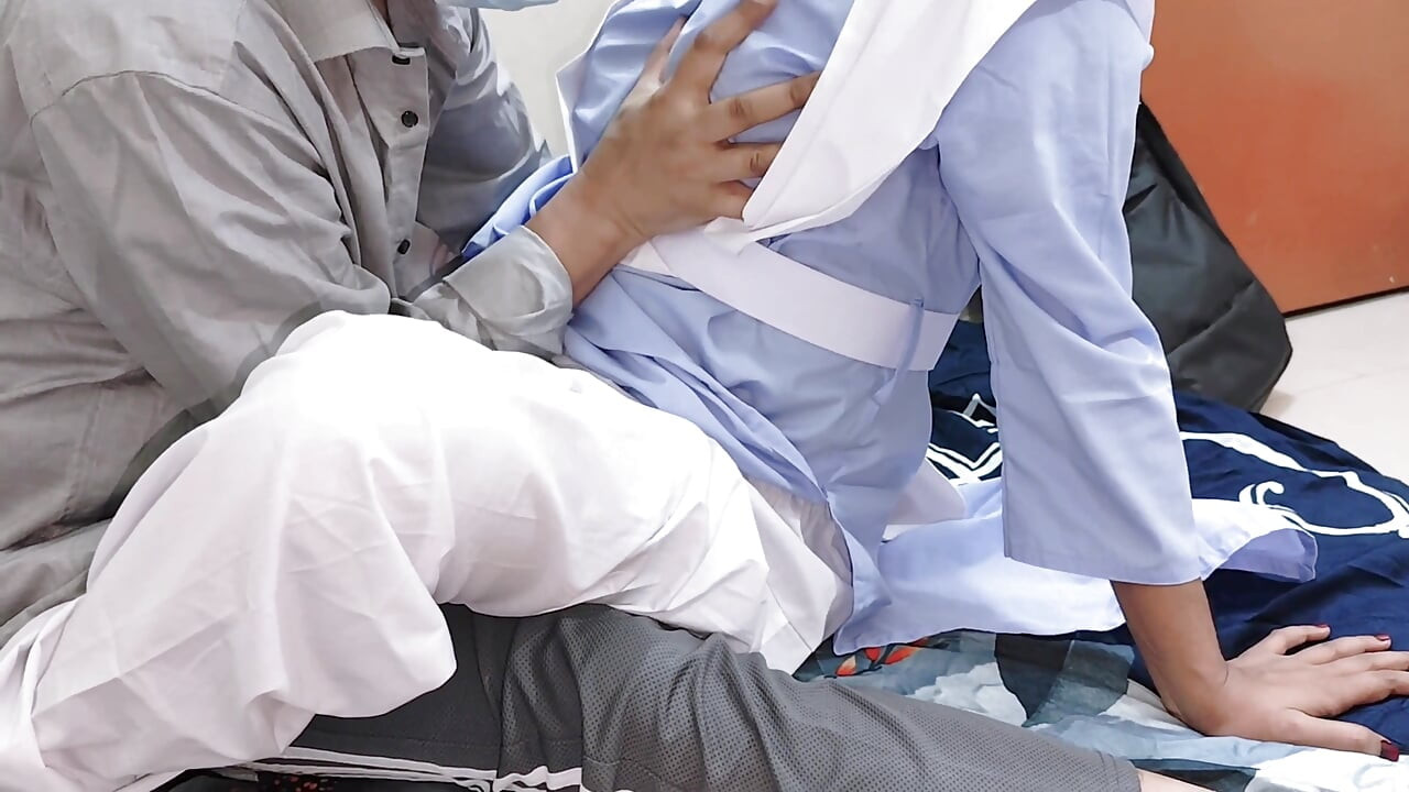 선생님의 집에서 섹스하는 인도 벵골 아름다운 학생 섹스 비디오.