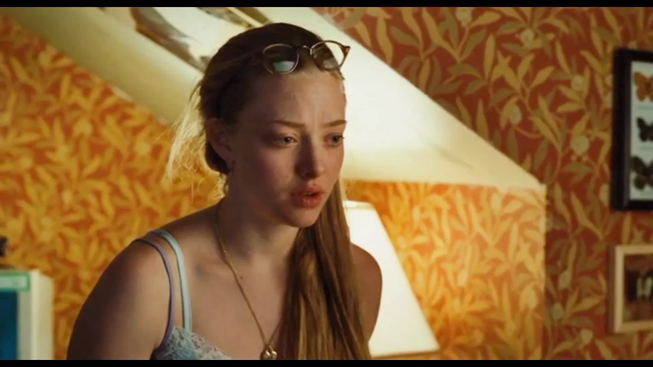 Sekushilover - 名人女孩在女孩接吻