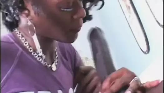 Black  with nice ghetto ass gets fucked and sprayed in the face