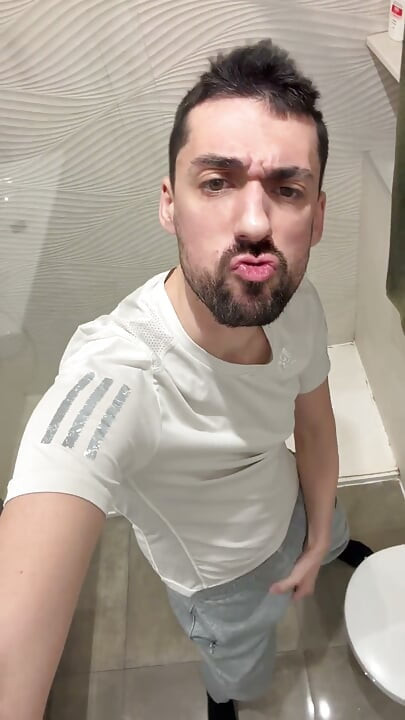Hot Stepdaddy Showing off and Cuming Like Crazy