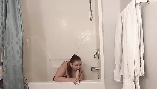 Pembantu untuk melayani