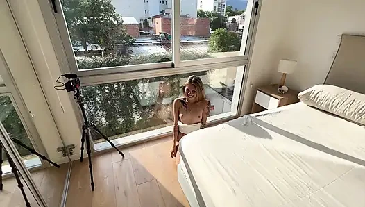 Süße onlyfans freundin liebt es, unordentlich zu sein, nachdem sie schwanz gelutscht und reitet - Date-nacht