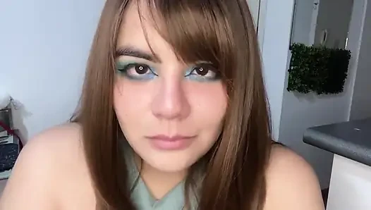 BBW Eating Gummy Bears