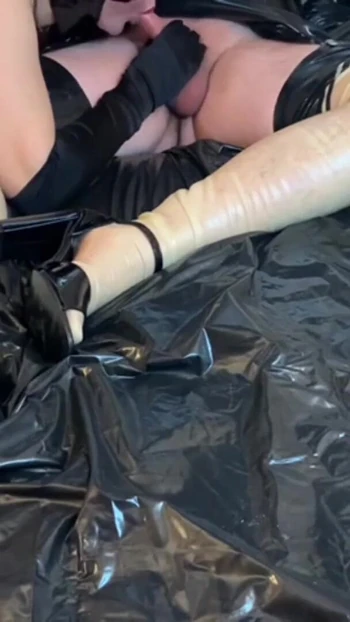 Iconic moment from "Blowjob in Latex Stockings and High Heels"