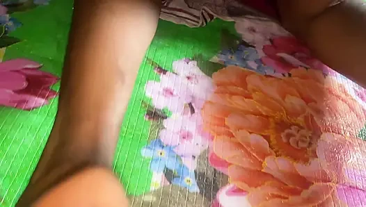 Pantat bahenol cewek hot ini dientot habis-habisan sore-sore