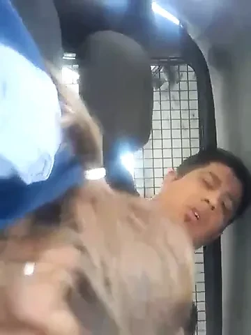 순찰대원에서 섹스하는 경찰 rosarinos