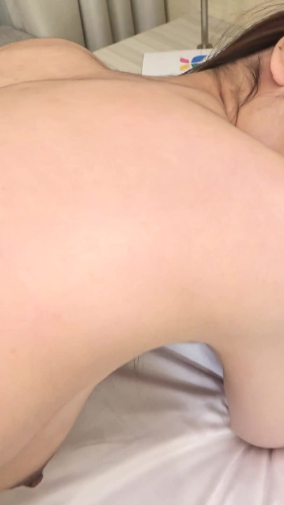 Tugumi Honjyo provodi popodne sa nama u našem hotelu, gola