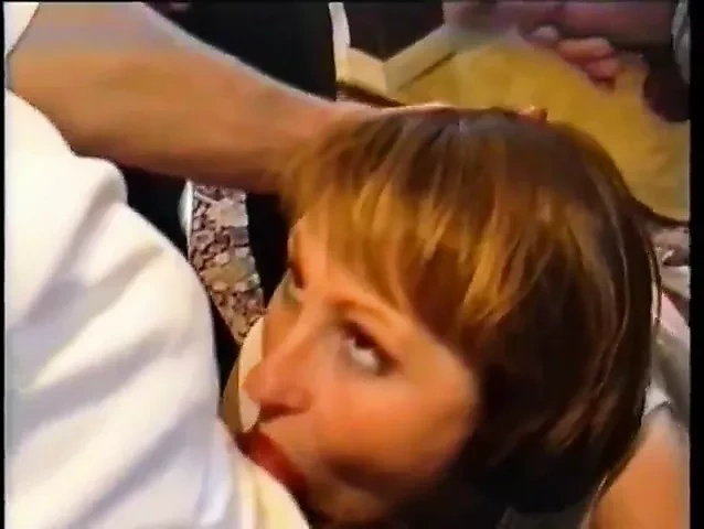 Vợ Mẹ kiếp bởi biến thái ban nhạc