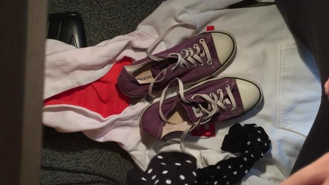 Fucking Alexandras Converse Chucks
