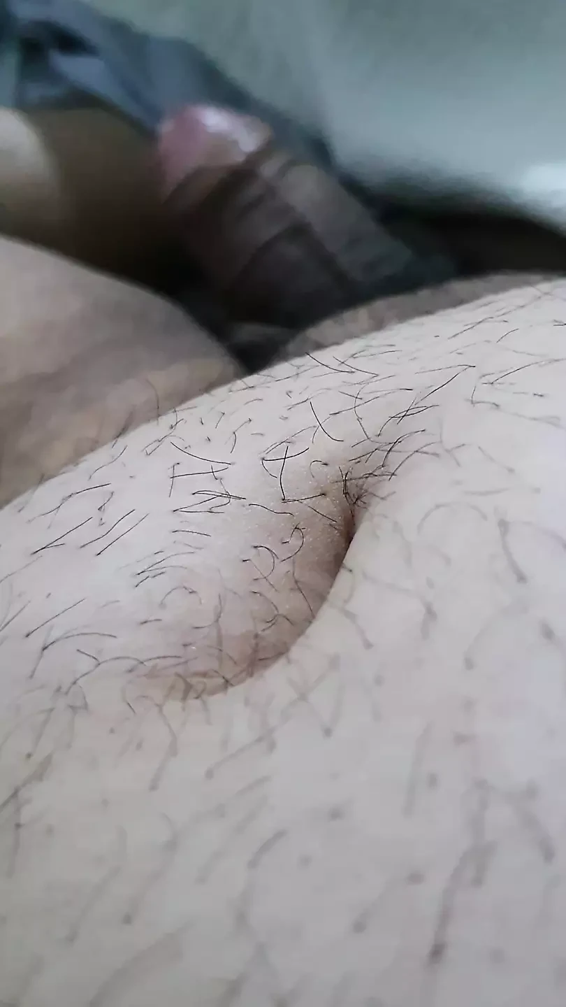 Madrasta faz um boquete e engole a porra do enteado como uma puta
