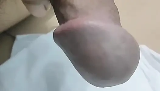 Sperm çıkana kadar yarağı salla