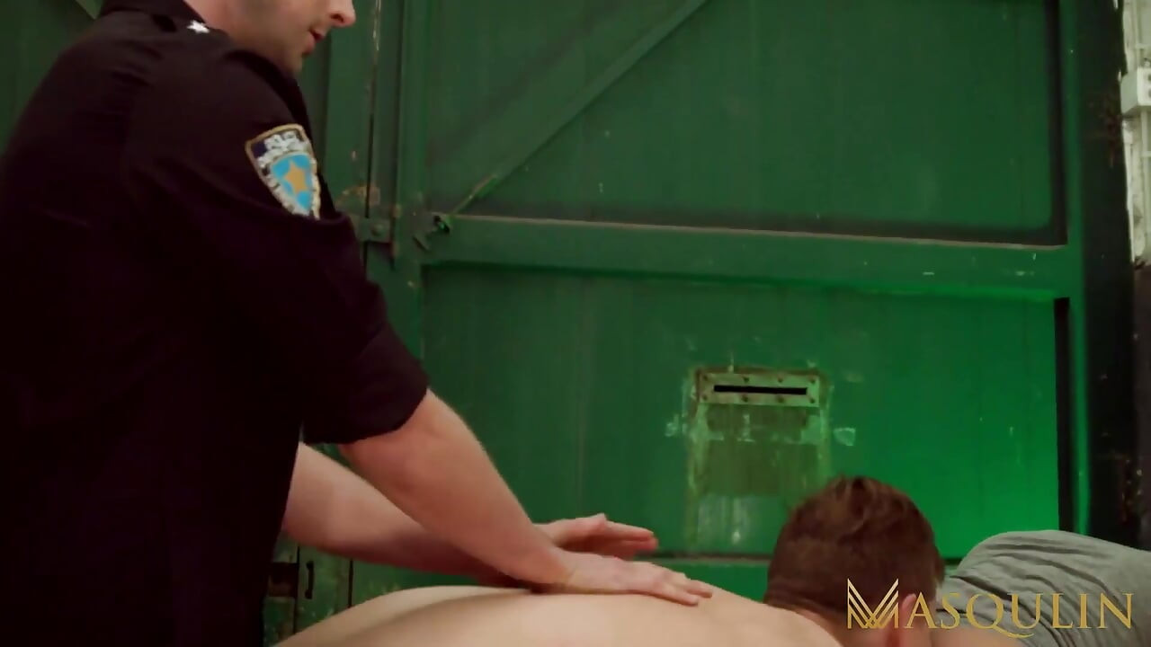 MASQULIN - Gay policeman damon heart raw breeds two prisoners