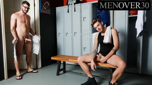 Hunk Jerking Off At The Lockers Gets A Juicy Blowjob