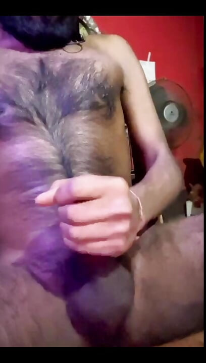 Lelaki India berbulu melancap