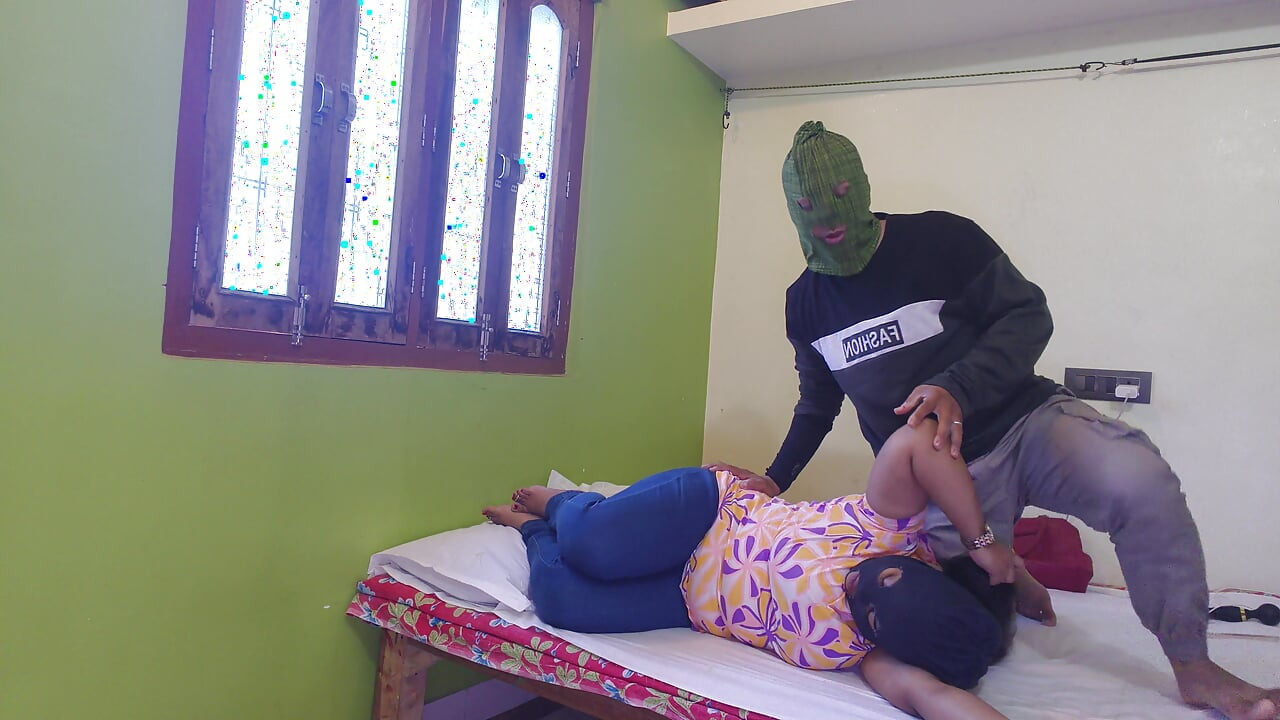 Horny Indian College Girl Comes To Private Room To Fun With Her Boyfriend