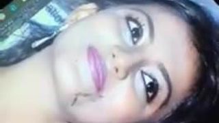 Sperma-Hommage an die tamilische Schauspielerin Anandhi