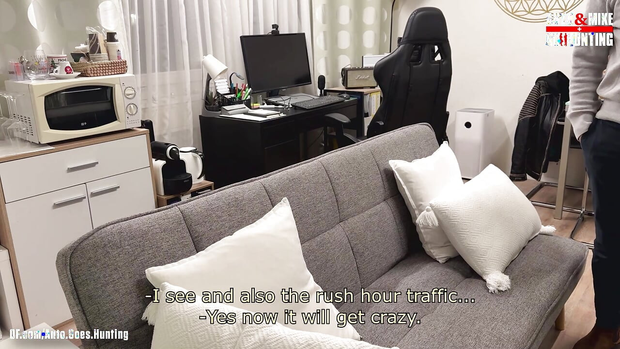 Straight Married Broker Texted Mike During Work - a Dominant Couch Hookup Followed