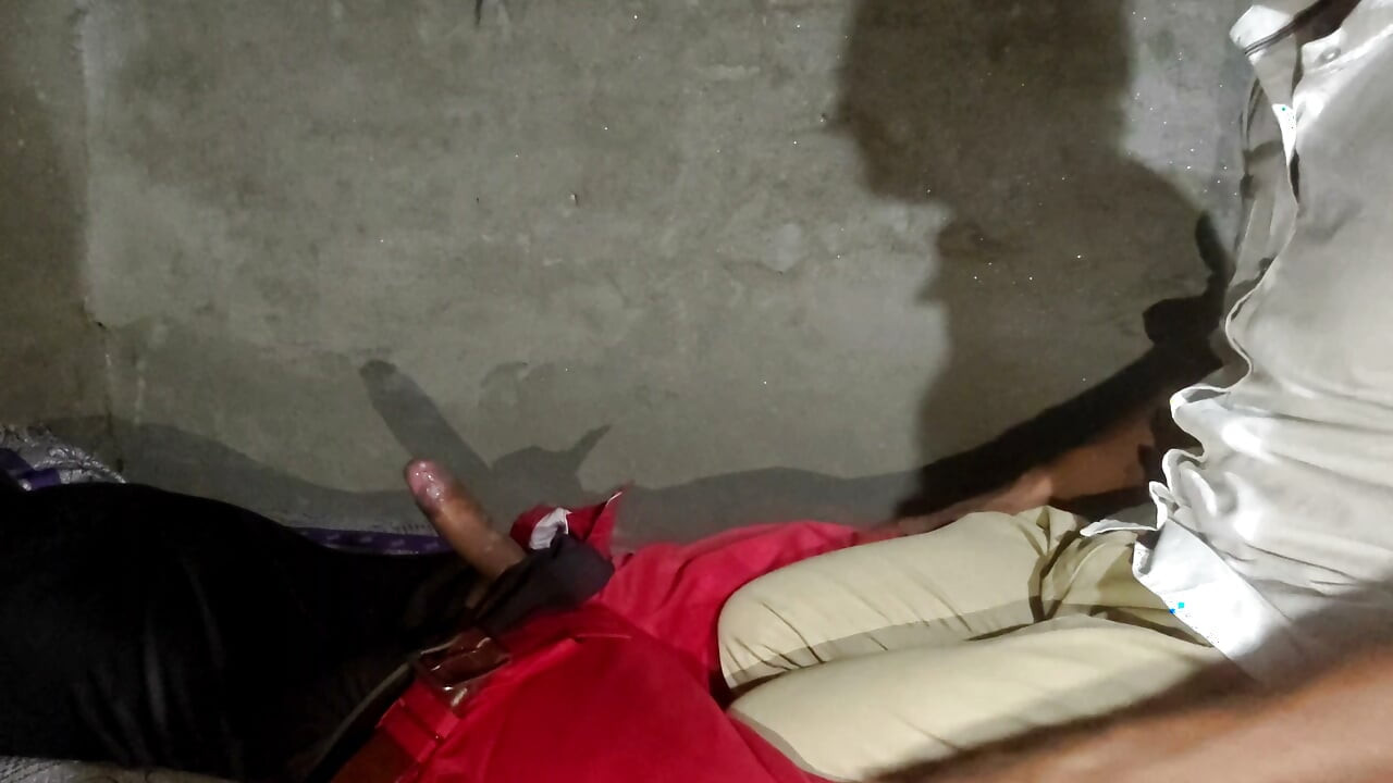 Foda gostosa na bunda desi com um boy de pau grande 🍆pau grosso boy gostoso