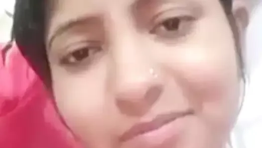 Desi妻後背位スタイルセクシーな村の妻の性別ビデオ