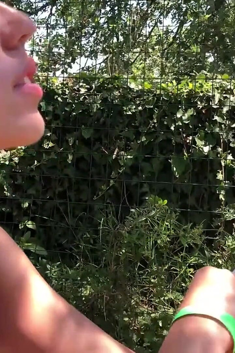 Summer, foot fetish and smoking with Petra