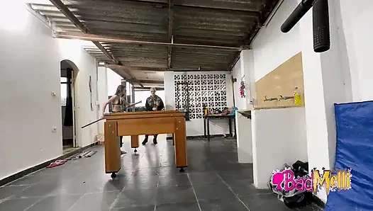 Bermain demi pantat